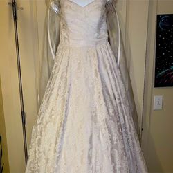 Boutique Wedding Dress - Size 12