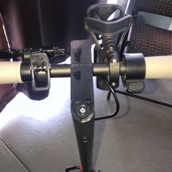 Qlaway Electric Scooter 