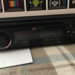 Pioneer DEH-P3100UB Car CD/MP3/WMA Player w/Front Aux & USB Inputs Sat/HD Ready