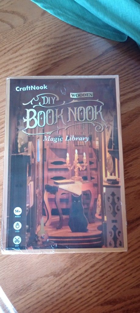 Magic Library Book Nook