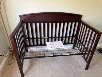 Graco Benton Convertible Crib – Espresso – Barely Used – Mattress Included – Original Box & Tags!