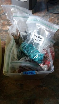 Rocks/pebbles/crystals