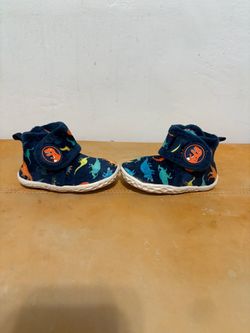 Dinosaur slipper shoes Size 31/2 -4 $5 Brand New Sturdy and soft also cute