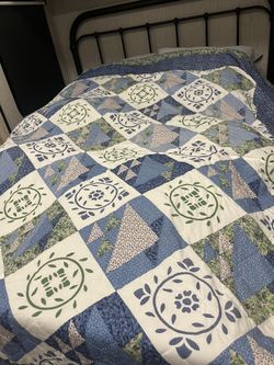 Machine Sown Quilt Not Factory Made