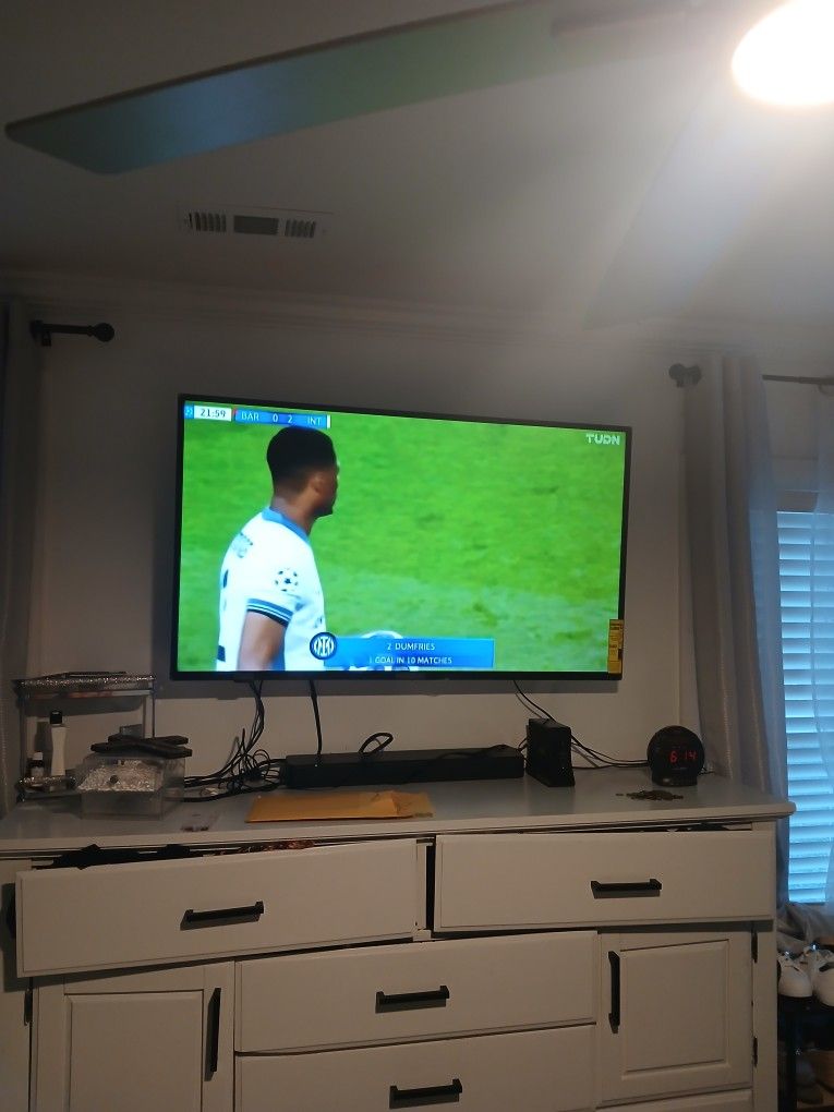 Used television 55"