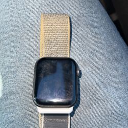 Apple Watch Series 4 (Lightly Used)
