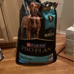 Pending: Pro plan Purina Puppy Food