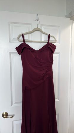 Burgundy Off-Shoulder Formal Maxi Dress