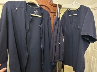 Women’s XL Scrubs Sets