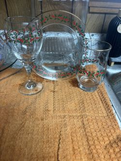 Vintage Christmas Holly - Berries- Ribbon Glass Luncheon Set $10