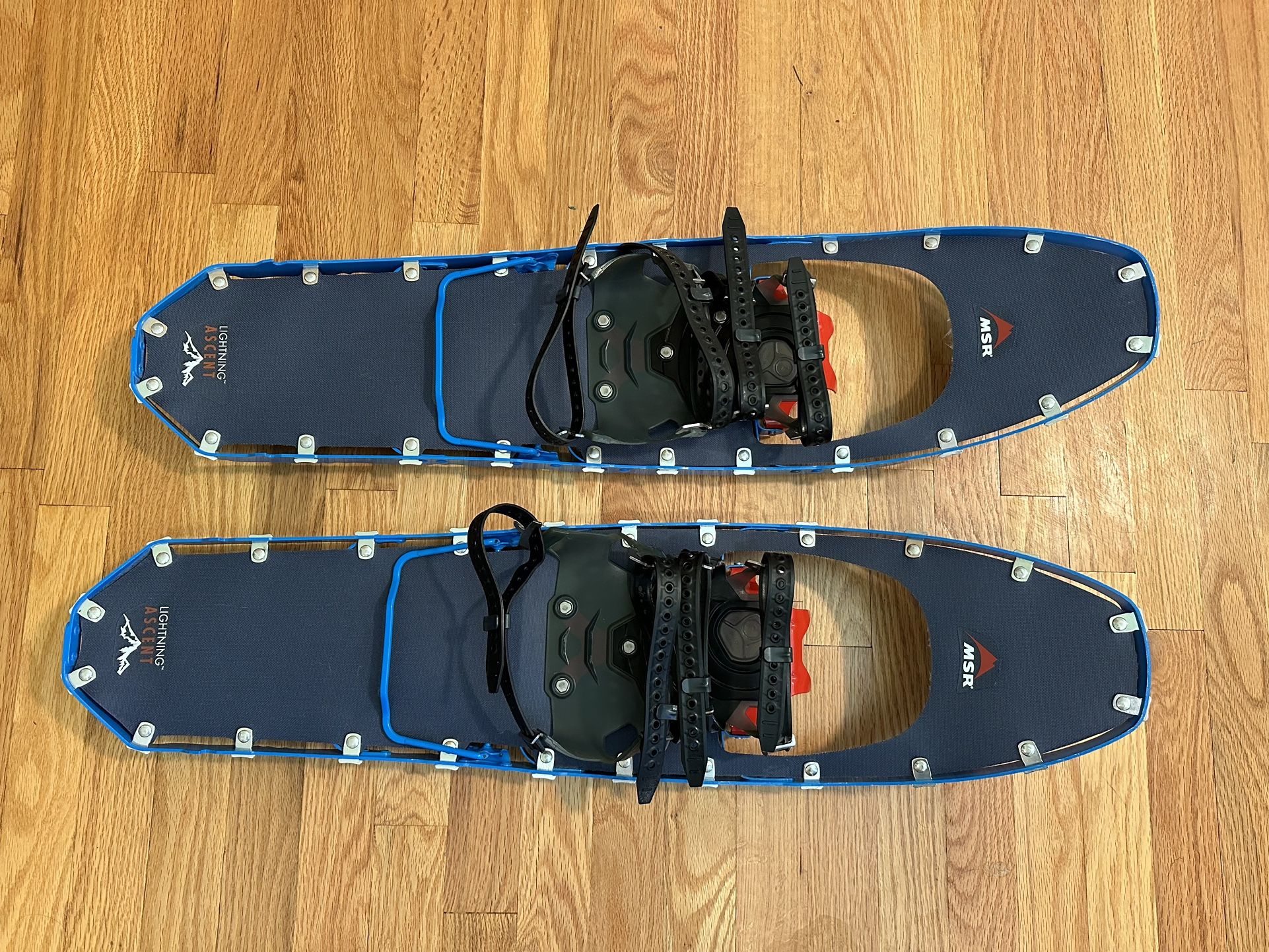 MSR Lightning Ascent 25” Snowshoes – lightly used, great shape