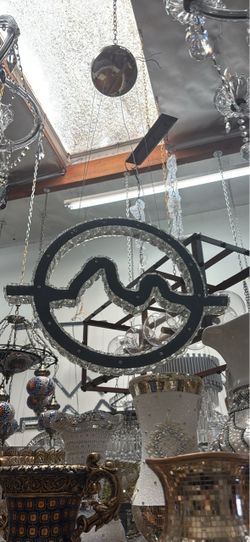 Modern Black Metal Crystal Pendant Chandelier