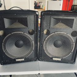 Yamaha Speakers For PA System W/ Stands