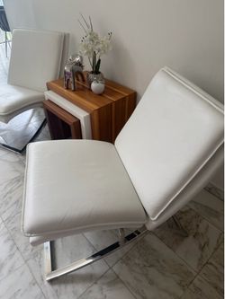 Juego de sillas con mesita