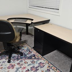 Adjustable Office Desk And Chair