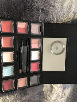 Palette of eyeshadows