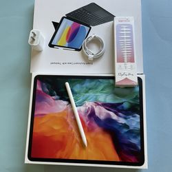 Apple iPad Pro 12.9” 4th Generation 256GB with pen, keyboard & Accessories