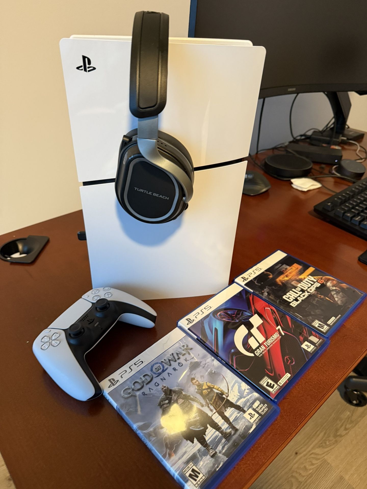 Brand New PS5 With 3 Games And Headset