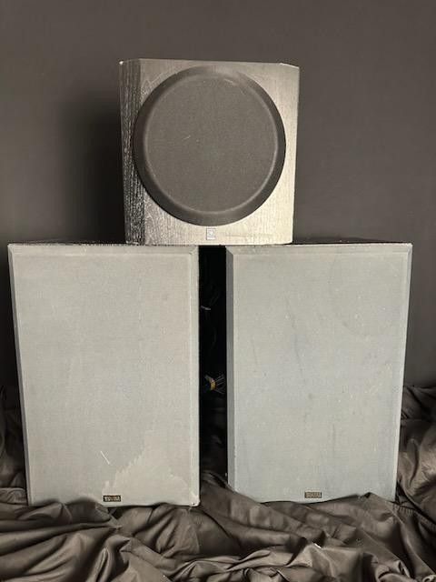 Yamaha Sub And Speakers