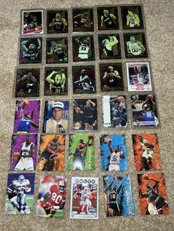 Lot of 30 NBA/ NFL Cards Various Players