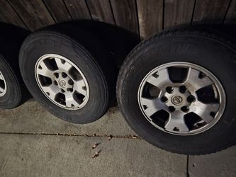 Toyota pickup stock wheels 16inch