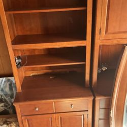 Thomasville 3 Shelves And Desk