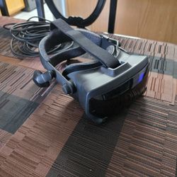 Steam VR Headset System