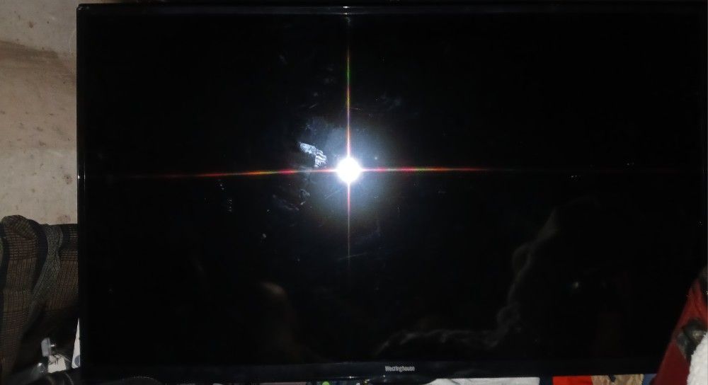 Westinghouse  LCD 40" Tv