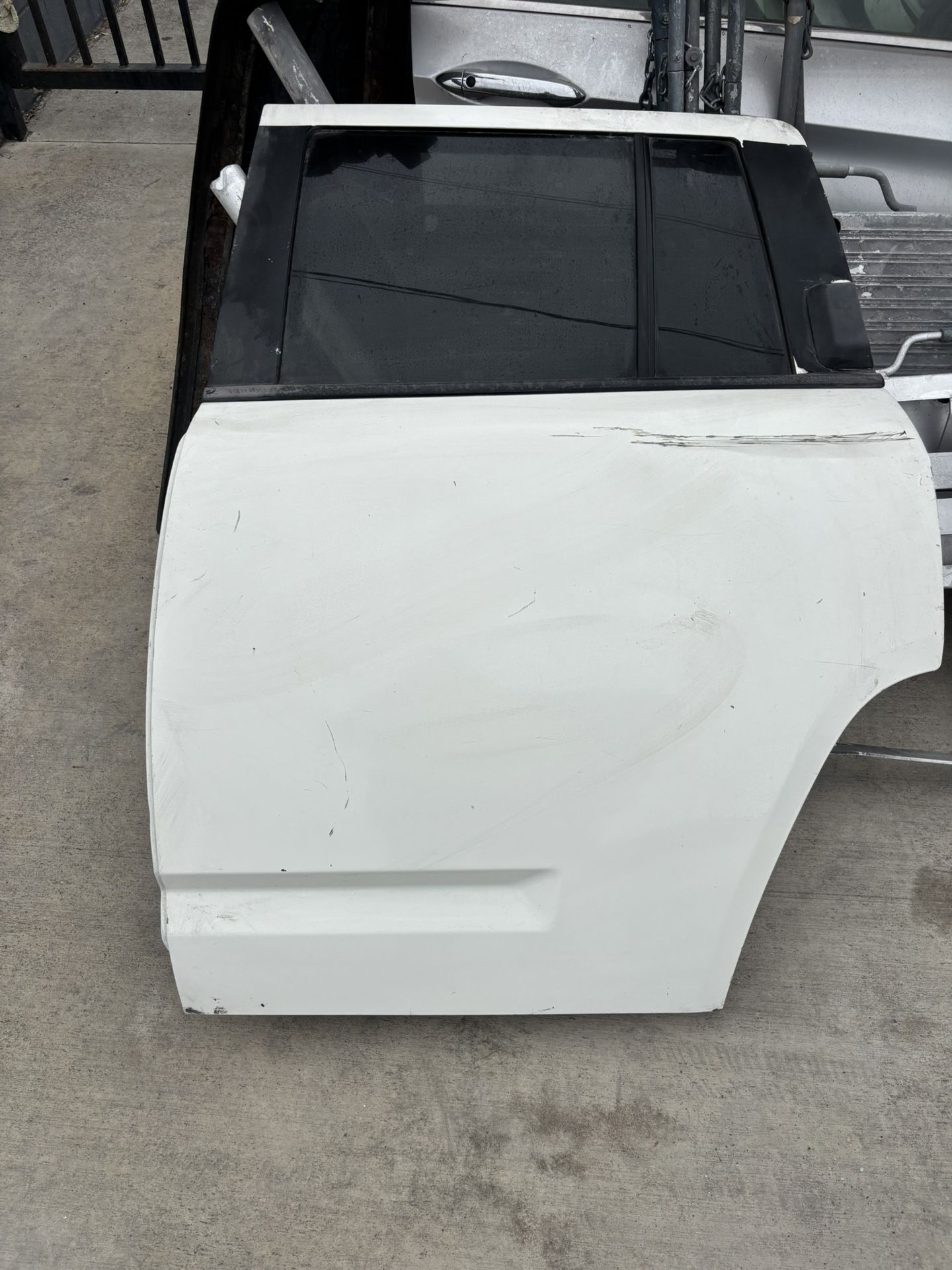 11-16 Left Side Rear Door For Jeep Compass