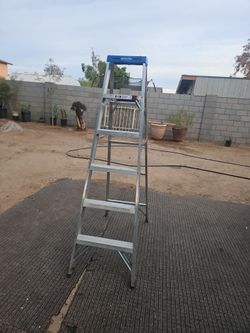 Werner aluminum stepladder with platform