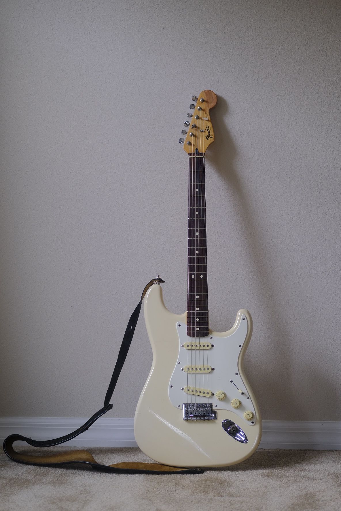 Fender Stratocaster Olympic White W/ Case - MN544811