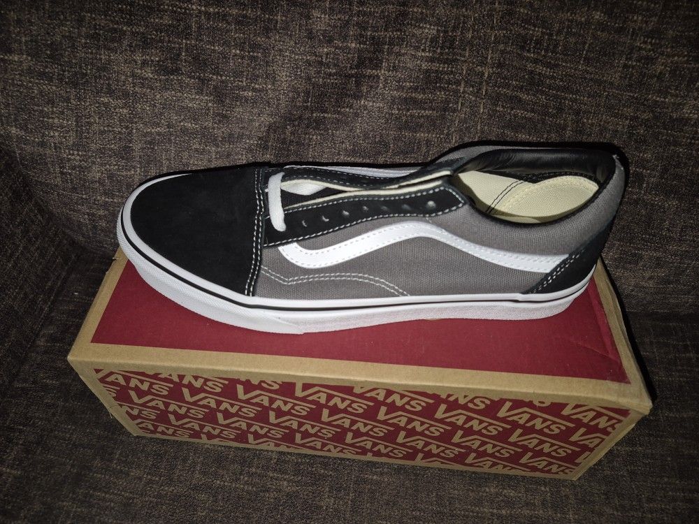Vans Men Size 8 BRAND NEW
