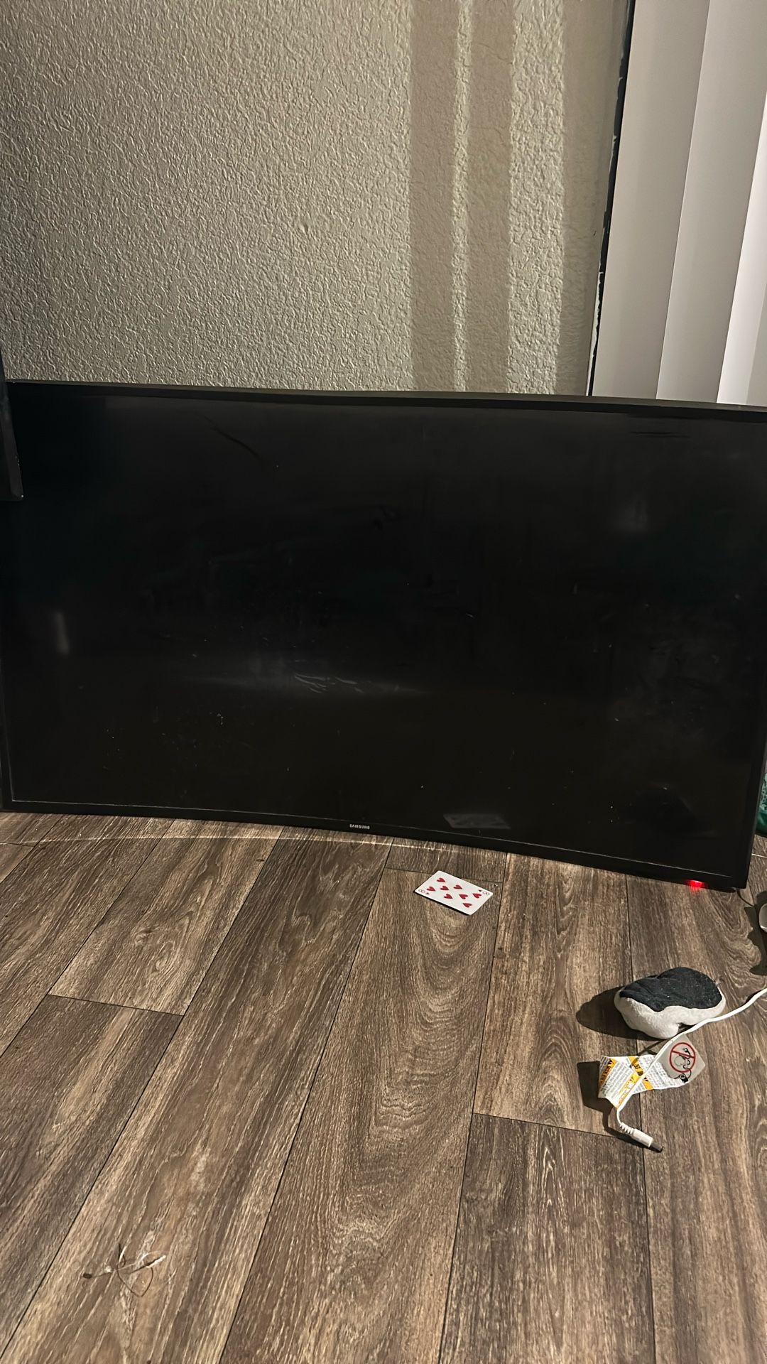 Samsung tv - 48”