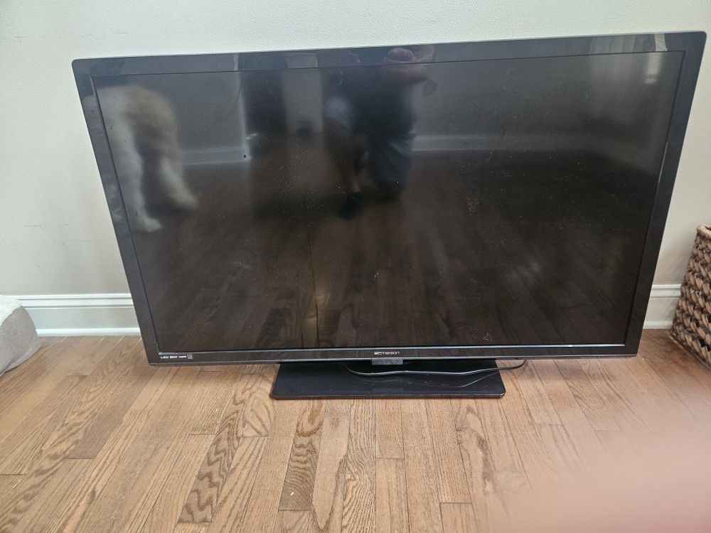 5o Inch Emerson Tv