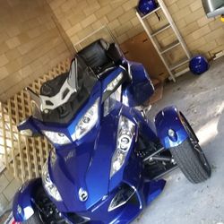 2012 Can Am Spyder RTS