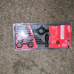 Milwaukee 17 PC. Tap and Die Set New