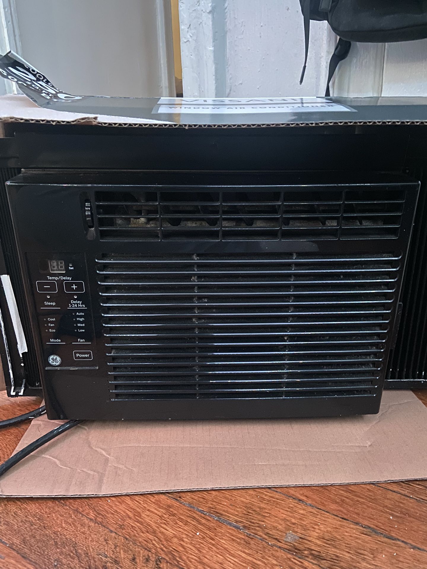 5100 BTU Frigidaire Window AC Unit