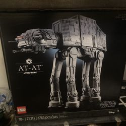 UCS AT-AT
