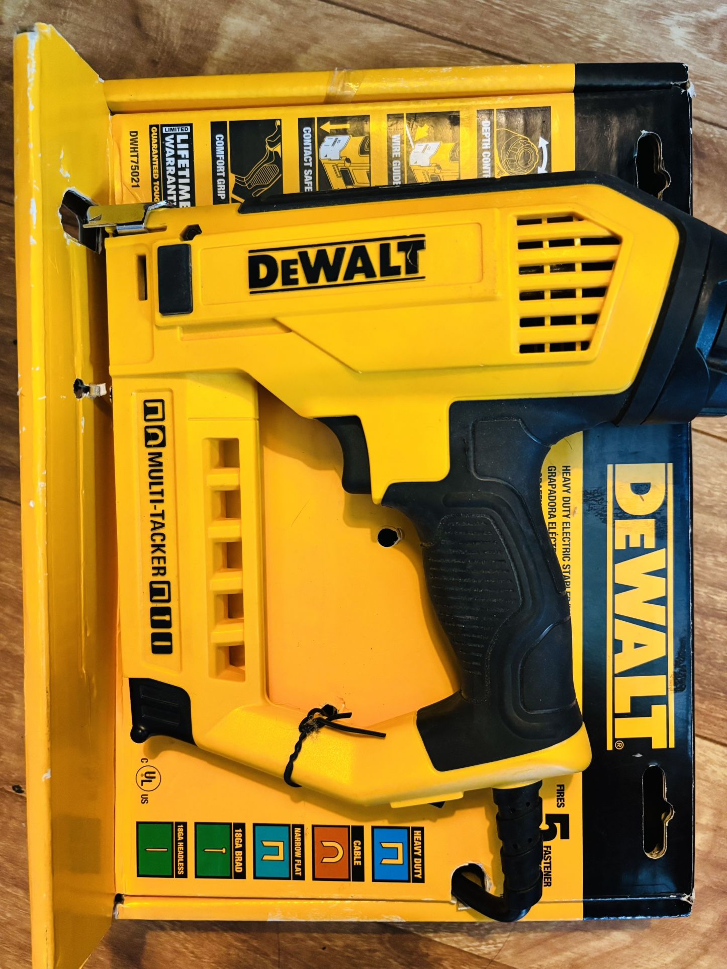 ๐ DEWALT DWHT75021 5-in-1 Multi-Tacker and Brad Nailer