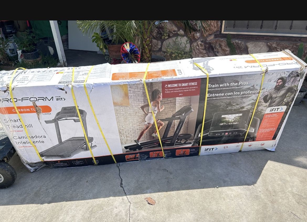 ProForm Carbon TLX; Treadmill for Walking and Running with Built-In Fan and SpaceSaver Design