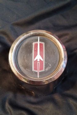 Vintage Oldsmobile chrome rim center cap, '70's/'80's