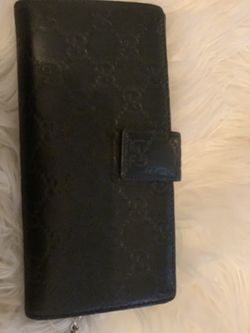 Authentic signature Gucci wallet