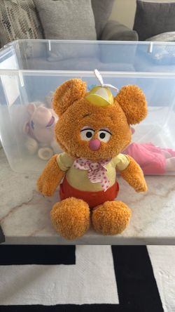 15” Fozzie Bear muppets sings and dances stuffed animal