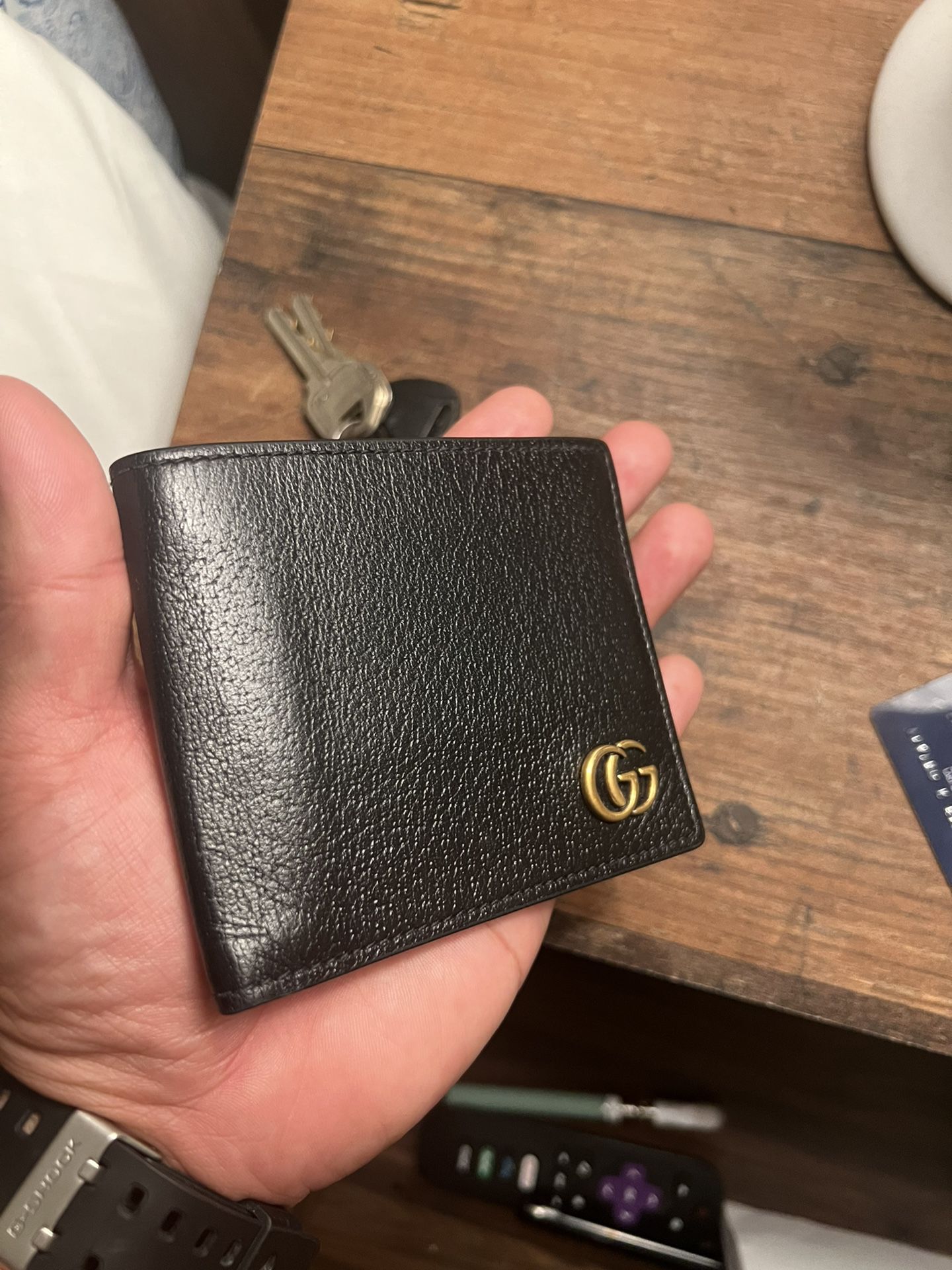Gucci Wallet Like New 