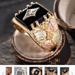 18 K Black Hills Gold Ring