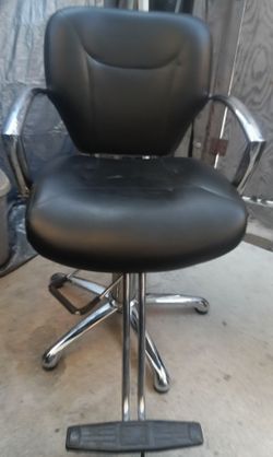 Salon, Barber chairs
