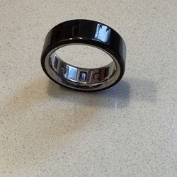 Oura  Ring 4  With Charger. 