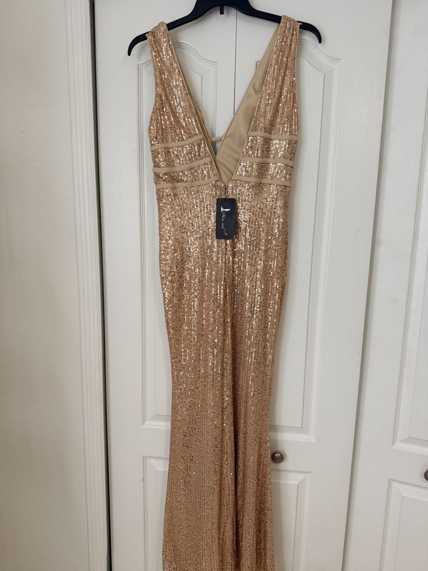 Miss Ord Rose Gold Sequin V-Neck Slit Maxi Dress
