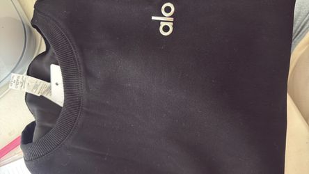 Women’s alo crew sweater