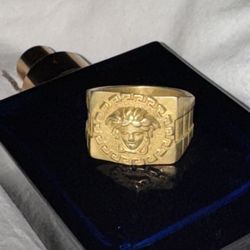 18k Versace Medusa Men’s Gold Ring